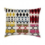 cojin-cuadrado-con-diseno-abstracto-en-3-colores